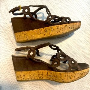 Prada platform sandals size 40 / us 9